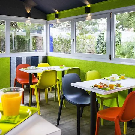 Ibis Budget Est La Giniesse 2* بزييه