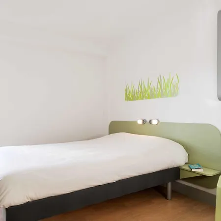 Ibis Budget Est La Giniesse Отель