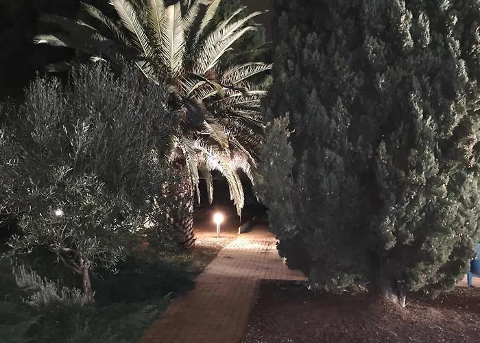 فندق Ibis Budget Est La Giniesse بزييه